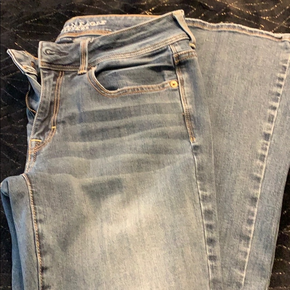 American Eagle blue jeans